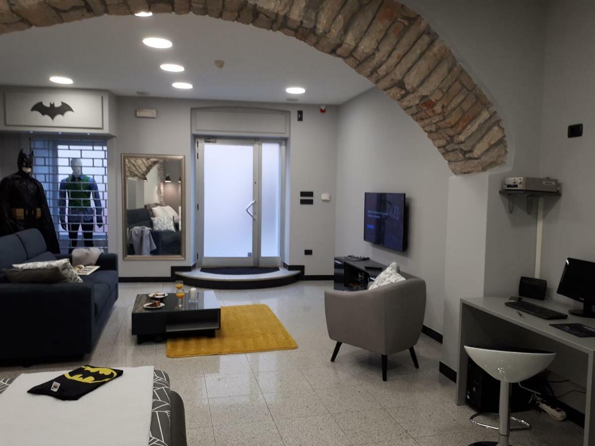 Batcave Pula Exterior foto